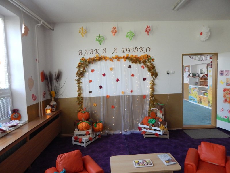 Mesiac ucty starsim 1.jpg