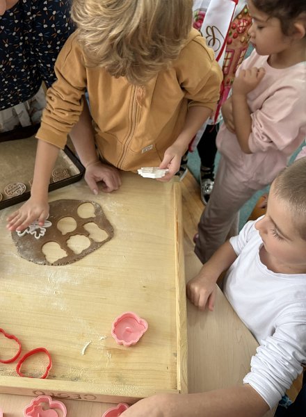 pecenie medovnikov 2.jpg